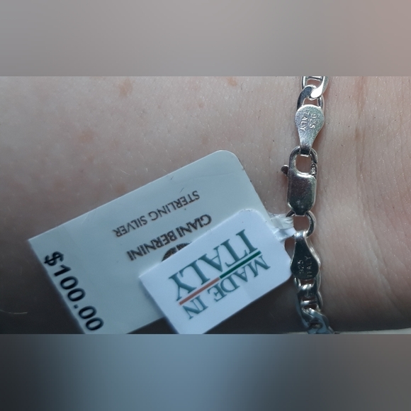 Silver bracket - Picture 2 of 2